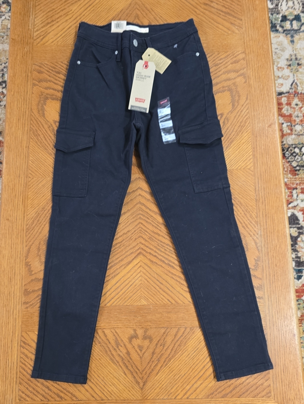 NWT Levi's 721 Women's Black Cargo Pants with Utility Pockets